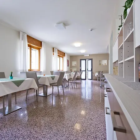 Hotel La Maison Des Bons Sentiments